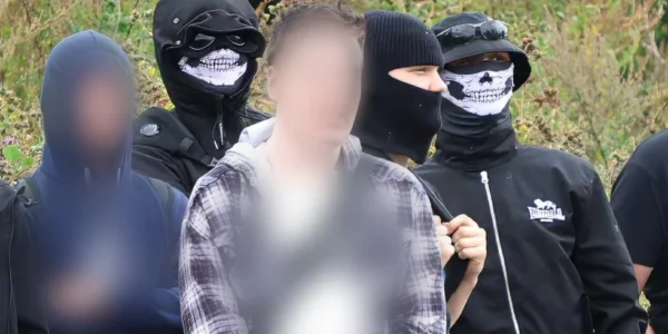 zamaskowani mężczyźni Marsz Równości