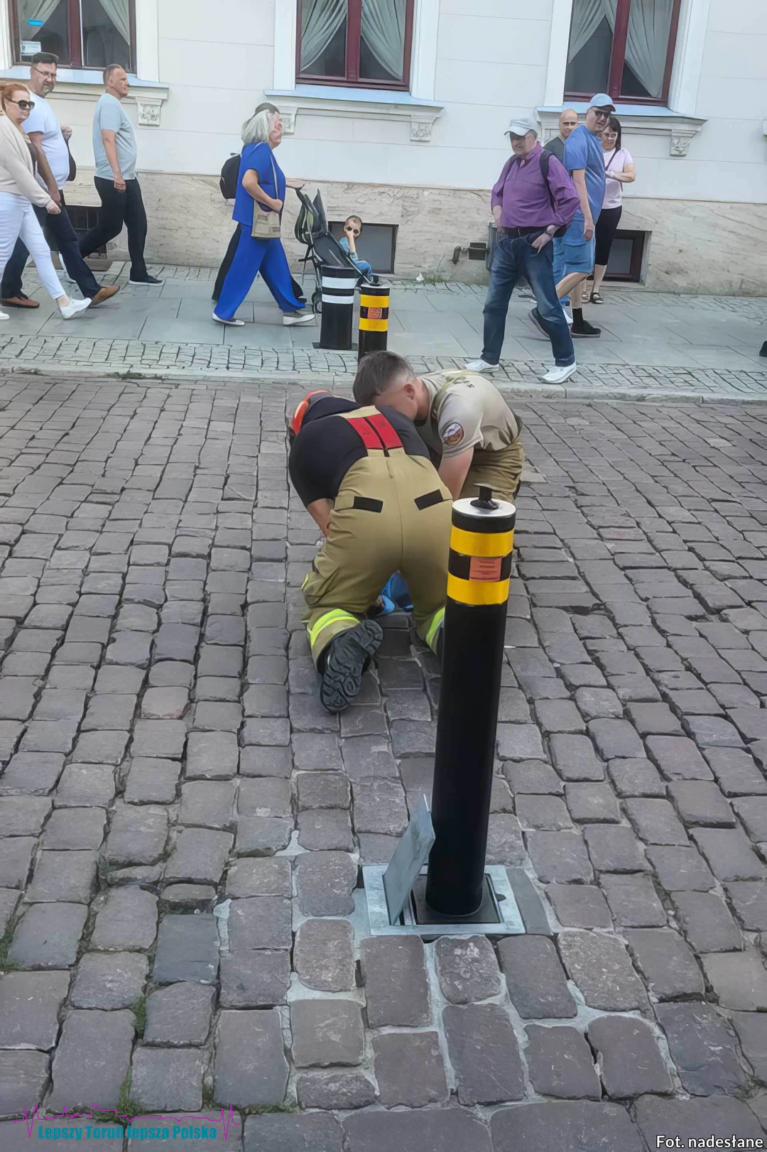 słupki na starówce