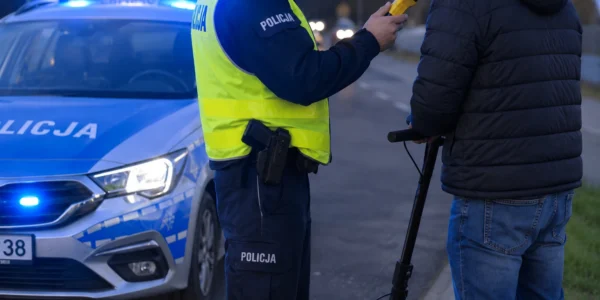 pijany na hulajnodze